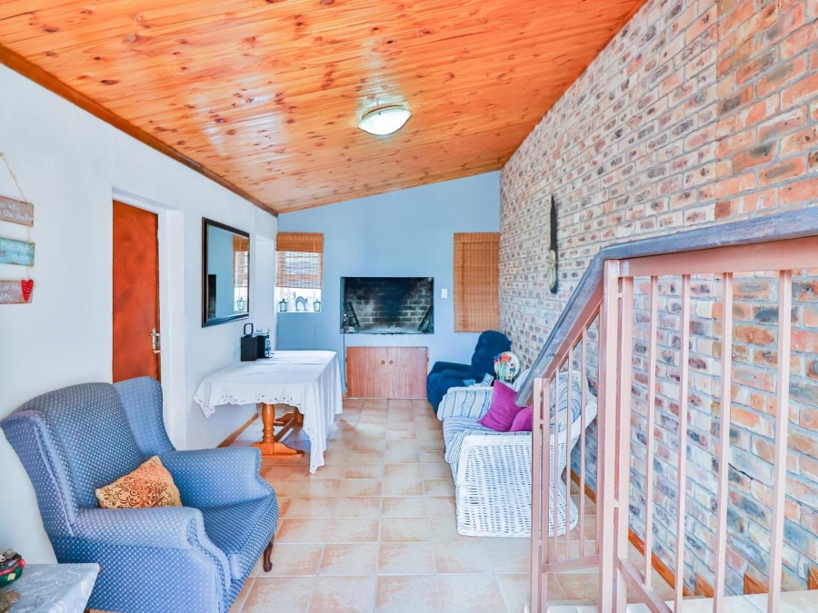 5 Bedroom Property for Sale in De Kelders Western Cape